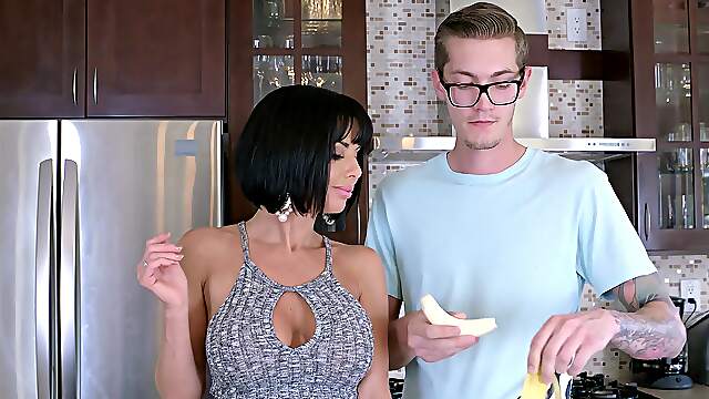 MILF on fire proves the young man that old bitches are greater