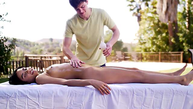 Sensual brunette receives extra pleasure in erotic massage tryout