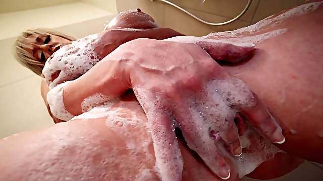 Mature lands powerful cock down the butt hole in wild XXX