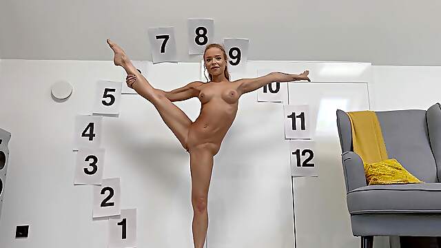 Flexible young babe cam fucked by her boyfriend in perfect angles