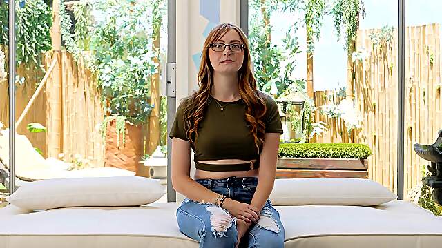 A hot webcam model Amber with a small tits and freckles