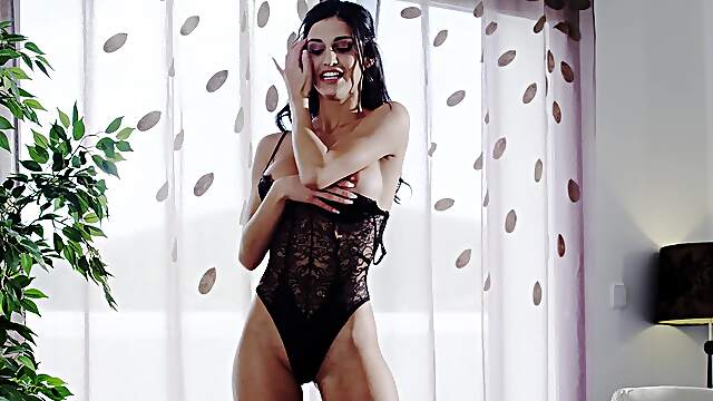 Alberto Blanco and Natasha Lapiedra in sensual action from babes
