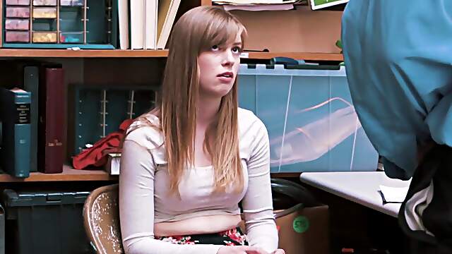 Redheaded DollyLeigh gets naughty with JustinHibbits in a steamy office hookup