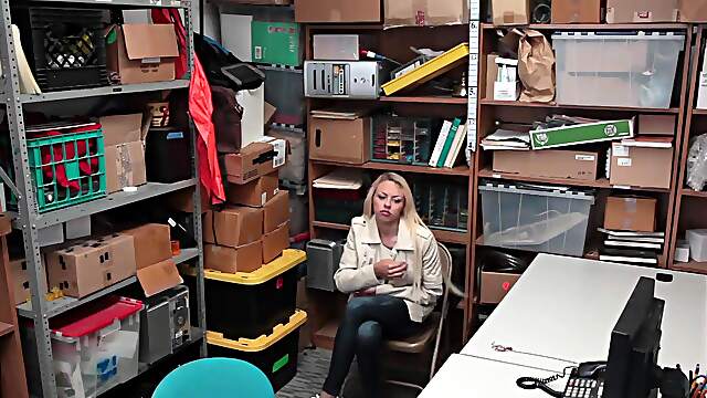 Zesty Blondes Ryan & Zoey in a steamy Reality Office Hookup