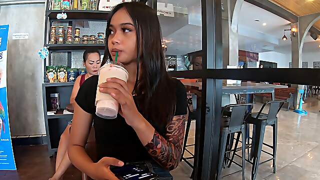 Thai babe gives epic blowjobs in doggy style while mastering self-pleasure