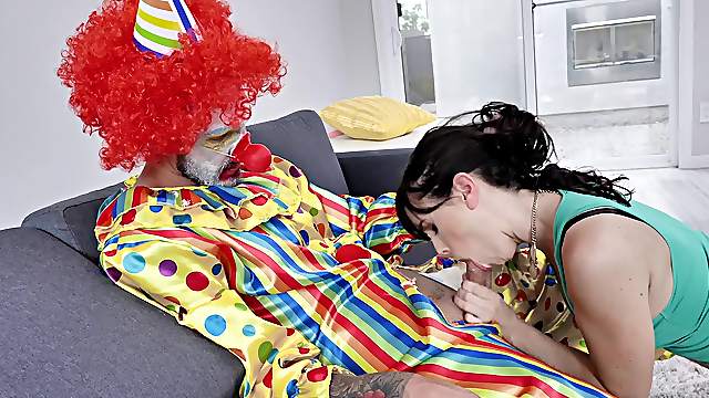 Alana Cruise enjoys birthday sex with an animated clown