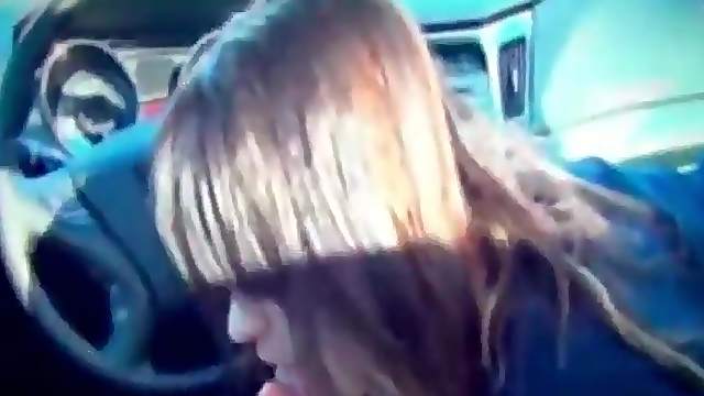 Super hot girl gives a blowjob in the car