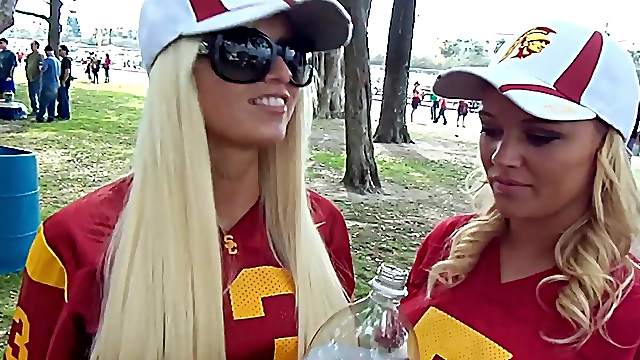 Cum swallow after deep amateur sex on cam