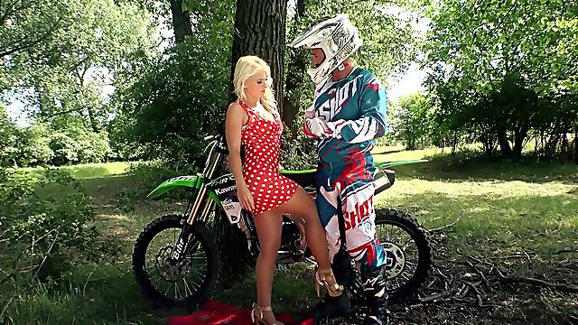 Deep sex for the naked beauties in their first home trio